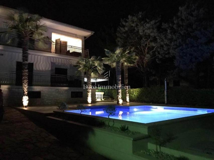 Beautiful detached house with pool, Malinska - island of Krk