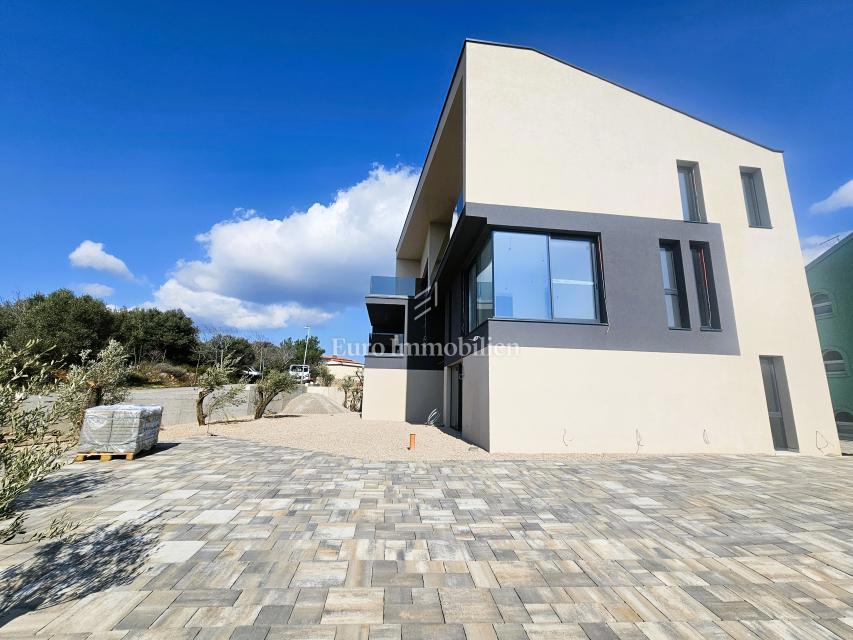 Attico in un nuovo edificio nella città di Krk