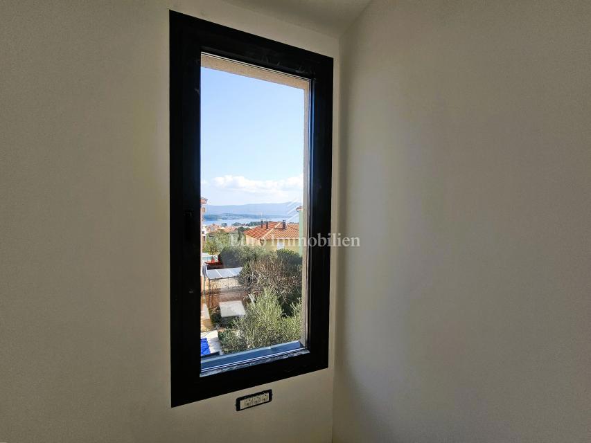 Attico in un nuovo edificio nella città di Krk