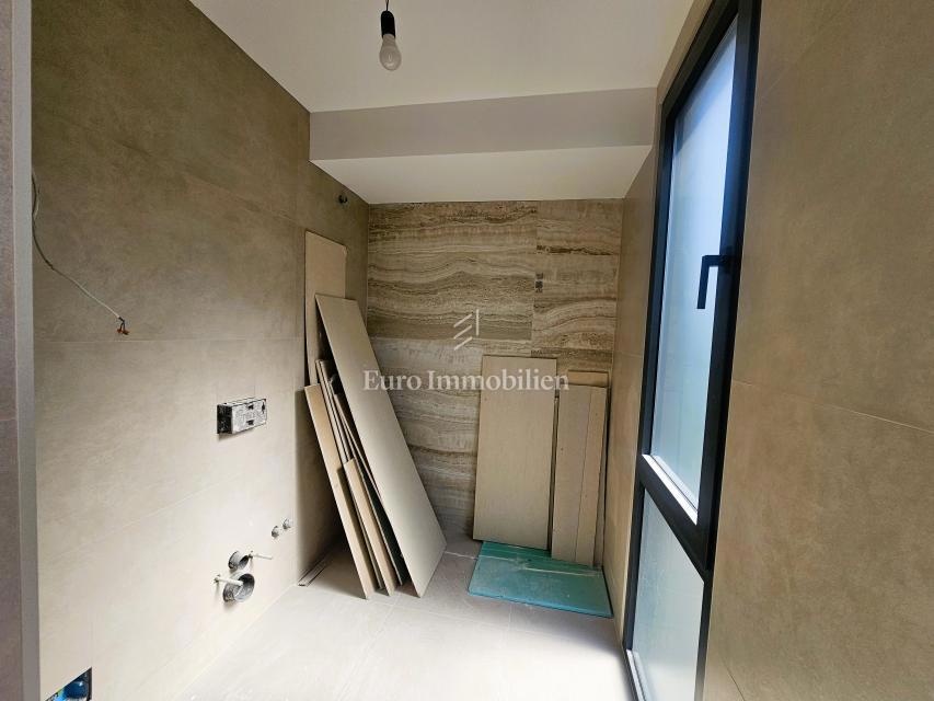 Attico in un nuovo edificio nella città di Krk