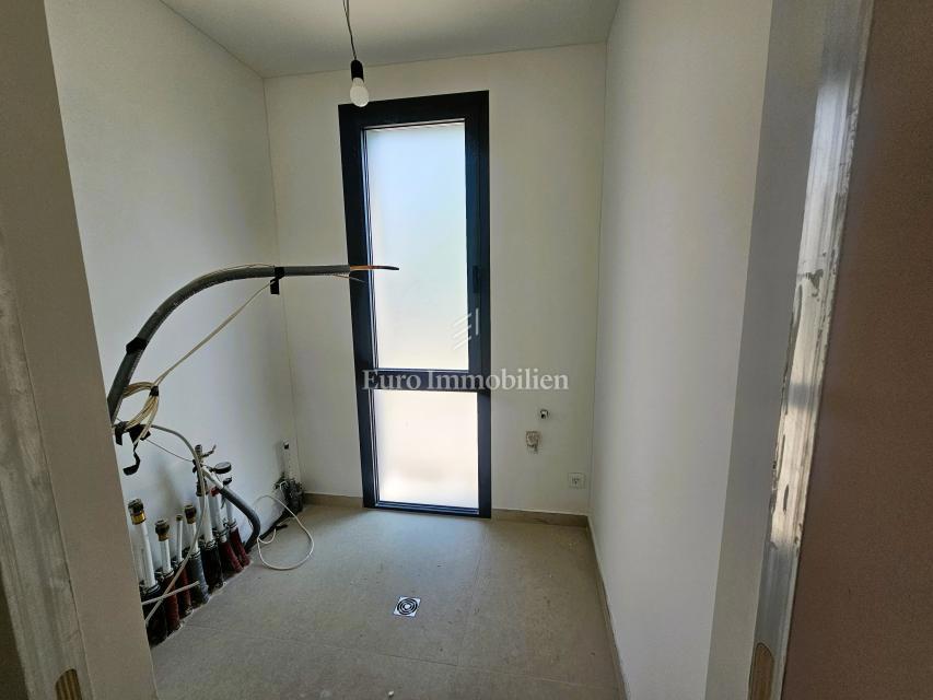 Attico in un nuovo edificio nella città di Krk