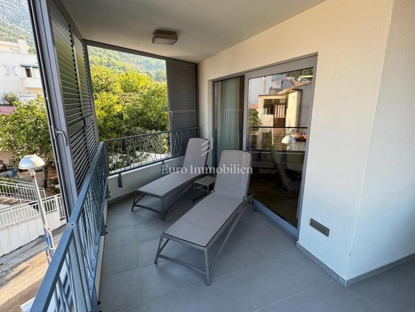 Appartamento di tre stanze con vista mare in un nuovo edificio a Baška Voda