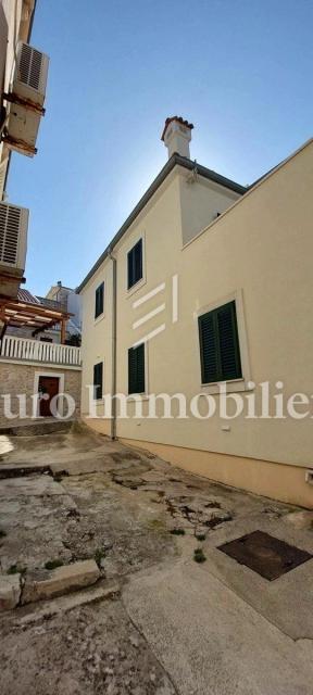 Betina casa con due appartamenti vicino al centro