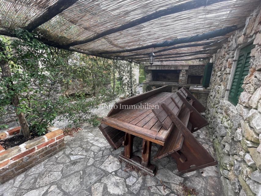 Case in pietra con piscina, Dobrinj, isola di Krk