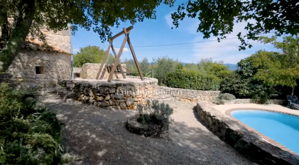 Case in pietra con piscina, Dobrinj, isola di Krk