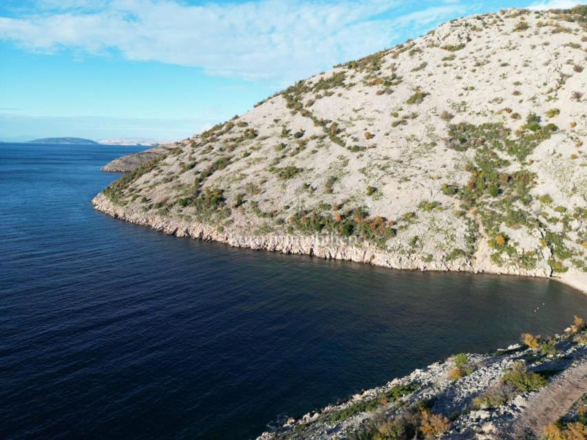 Casa con piscina al mare