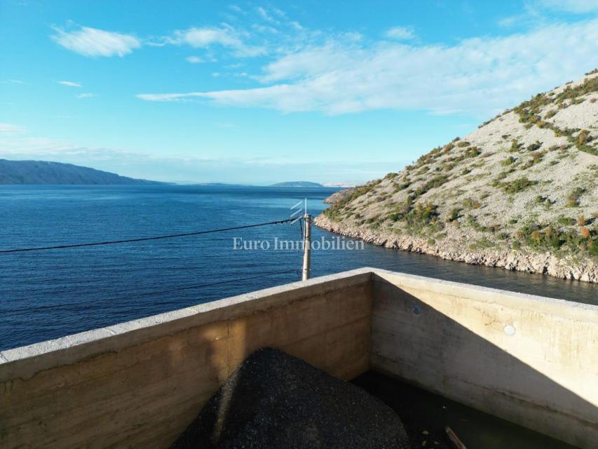 Casa con piscina al mare