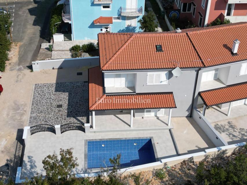 Jadranovo - nuova casa con piscina