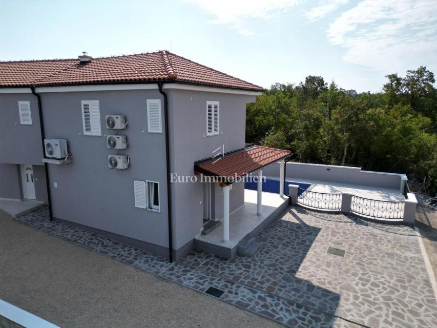 Jadranovo - nuova casa con piscina