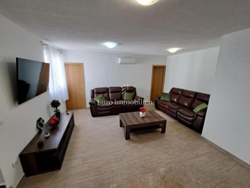 Appartamento con vista mare - Maslenica