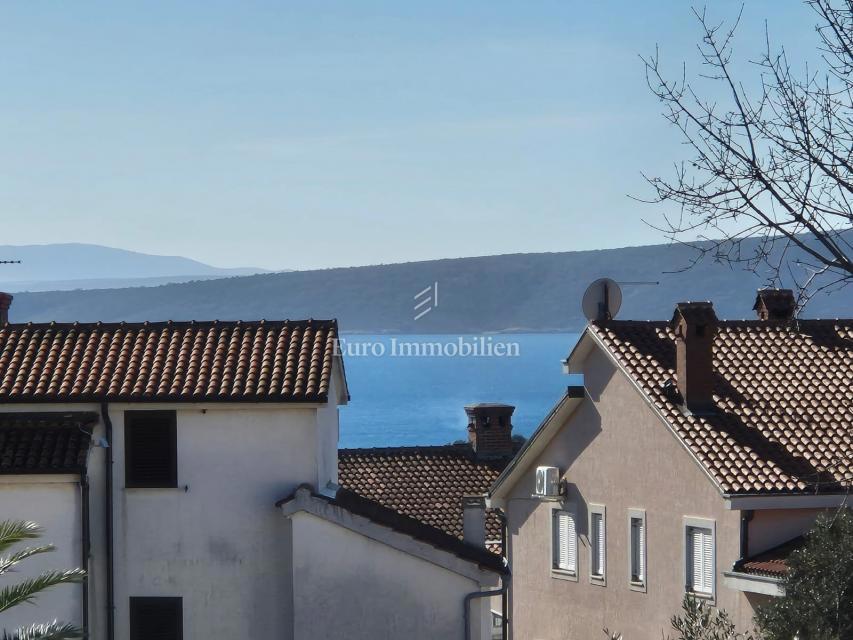 Appartamento con vista mare e giardino