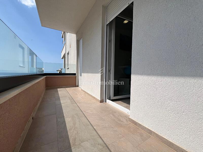 Makarska - appartamento con garage e vista mare