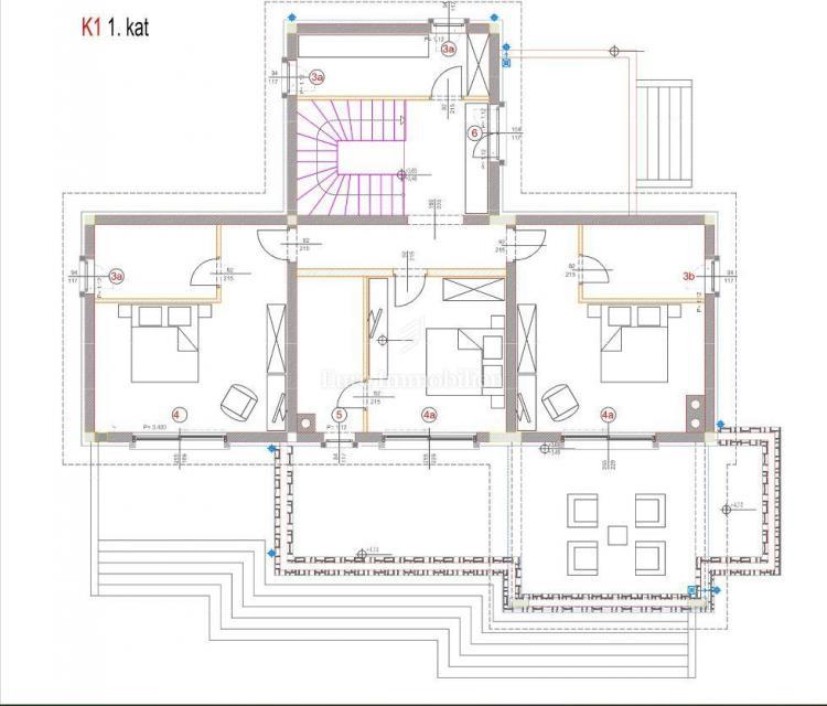 Villa con piscina e garage, a 1 km dal mare