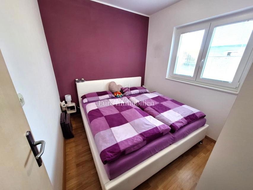 Città di Krk - appartamento con giardino vicino al mare