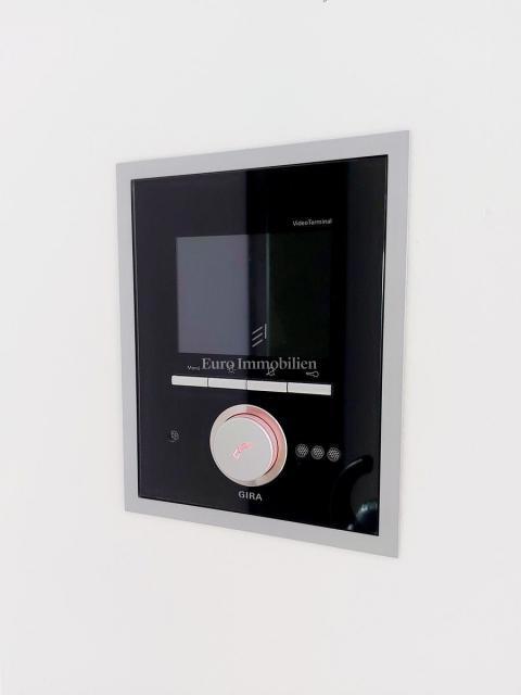 Rovigno - villa moderna con ampio giardino