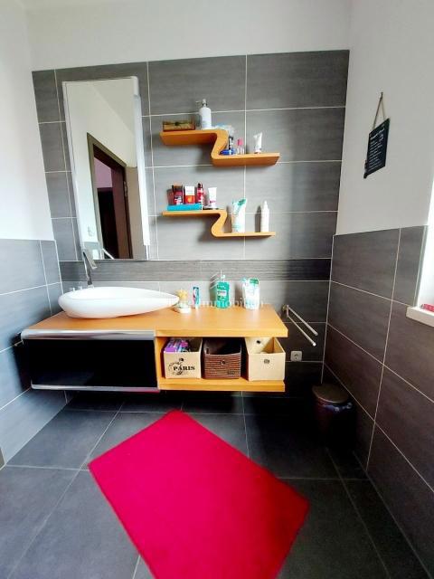 Rovigno - villa moderna con ampio giardino