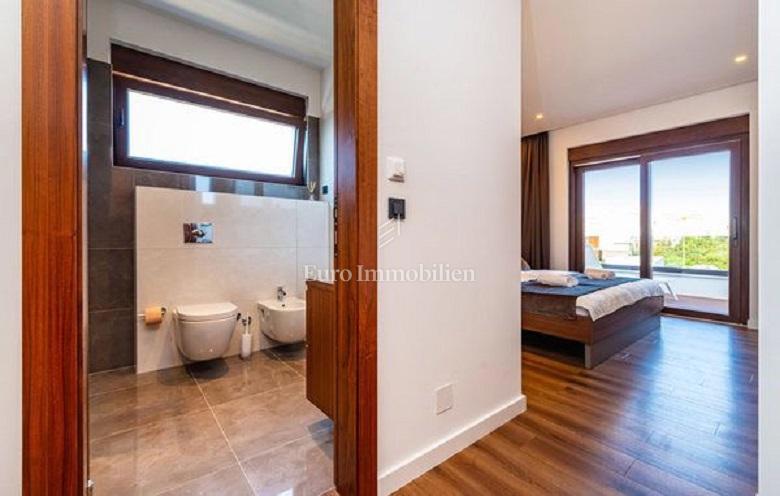 Novalja - villa di lusso con piscina