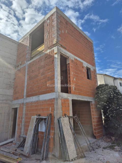 Vodice - appartamento duplex vicino alla spiaggia Blu