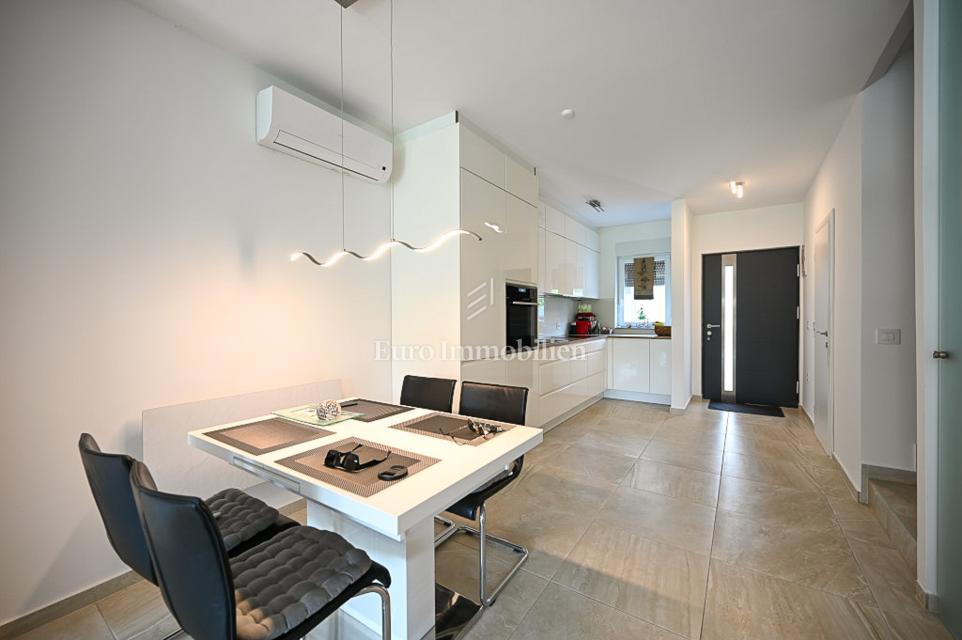 Cittanova - casa con vista mare