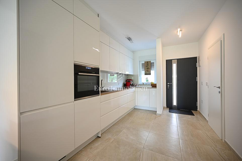 Cittanova - casa con vista mare