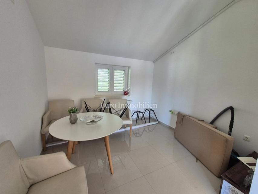 Tisno - casa con piscina e vista mare