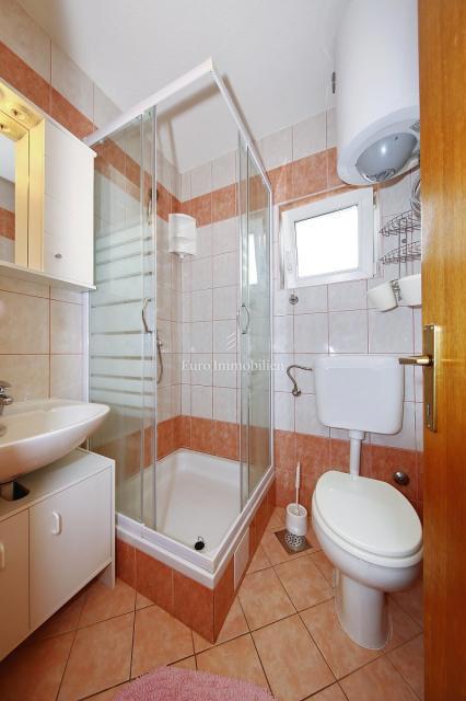 Pirovac - condominio vicino al mare