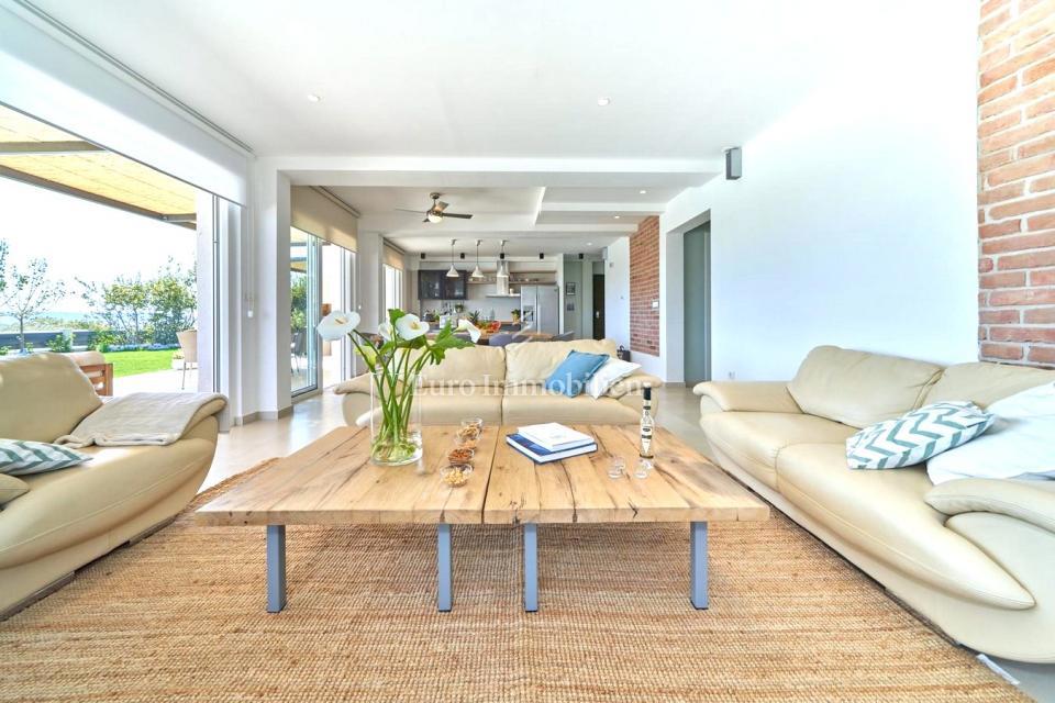 Kaštela - villa con piscina su un ampio terreno