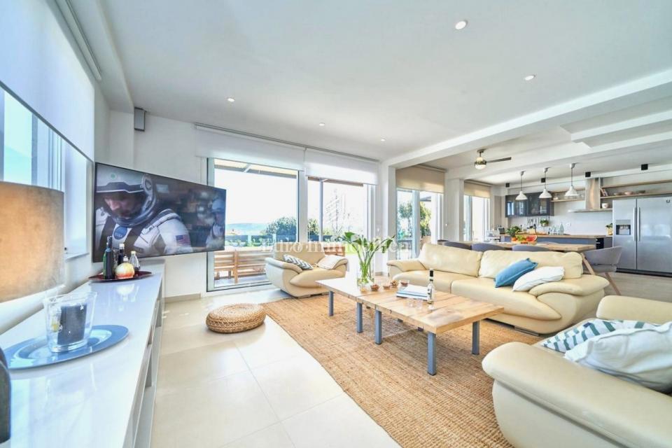 Kaštela - villa con piscina su un ampio terreno