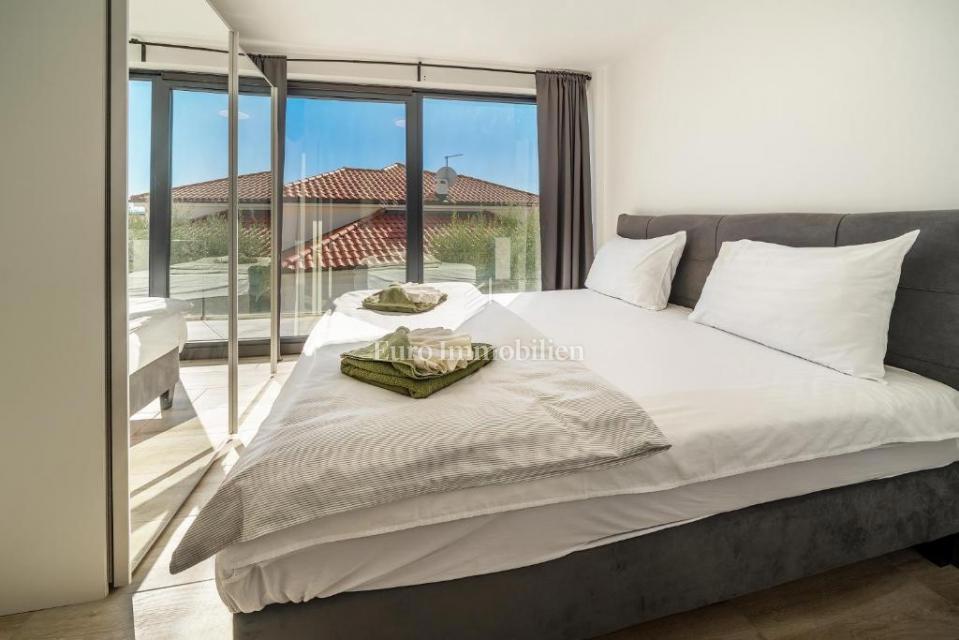 Isola di Krk - moderna casa indipendente con piscina