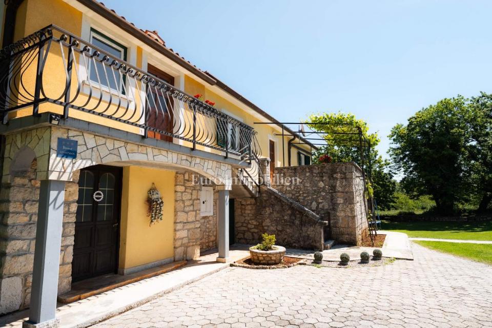 Istria - proprietà con piscina e privacy assoluta