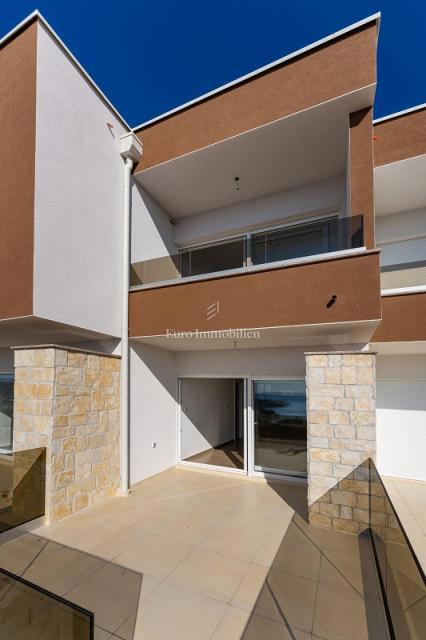 Šimuni, Pag - appartamento duplex con vista panoramica