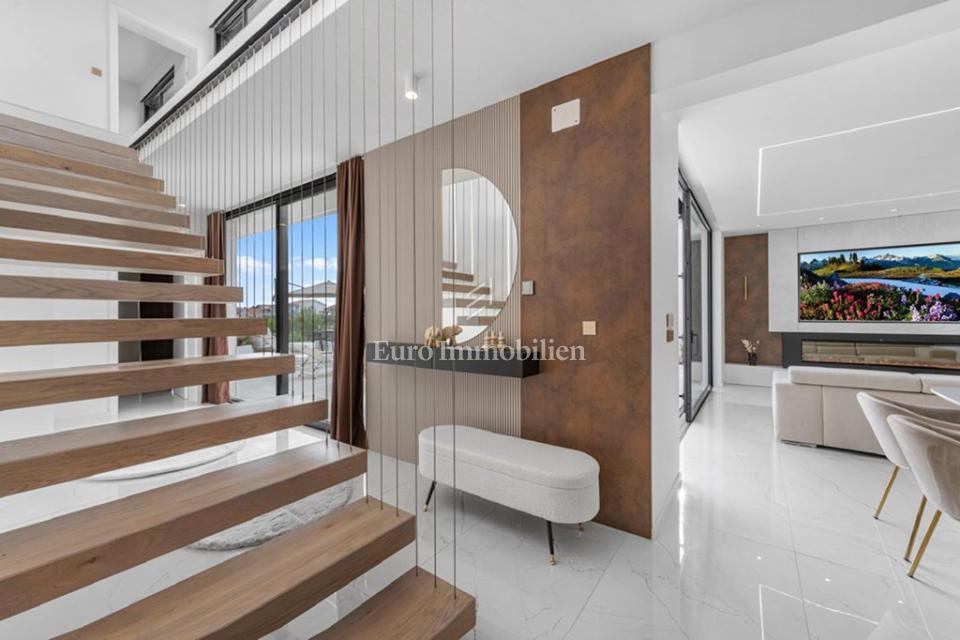 Tribunj - villa di lusso con piscina