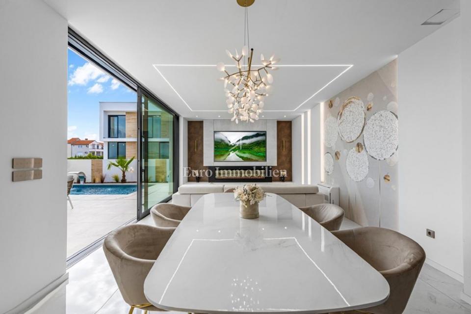 Tribunj - villa di lusso con piscina