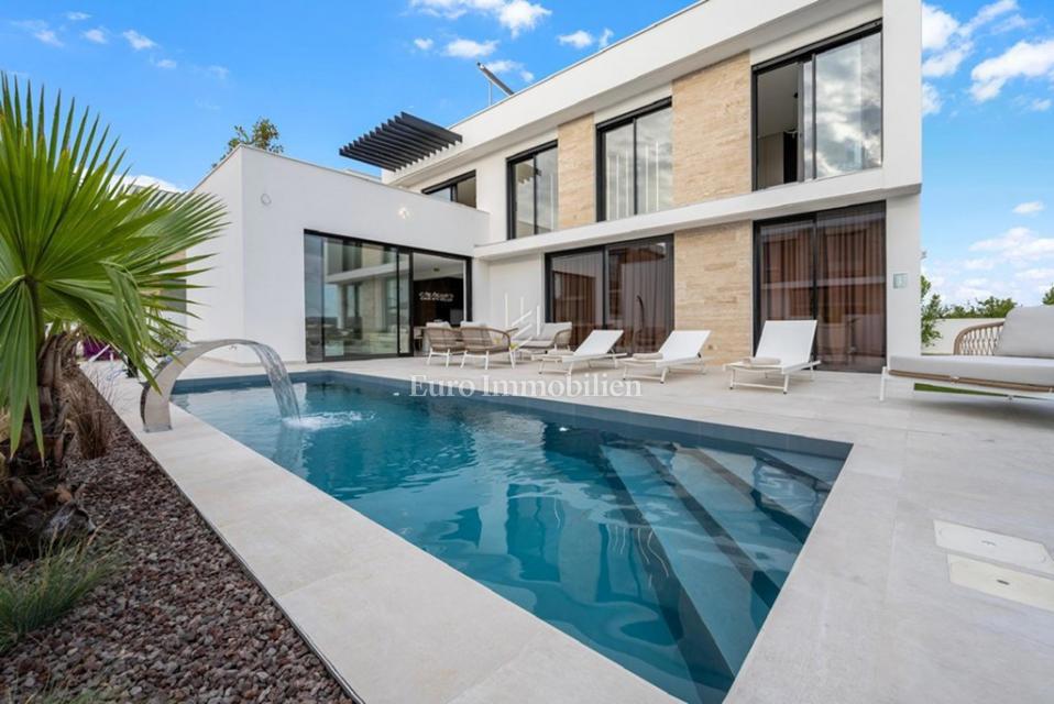 Tribunj - villa di lusso con piscina