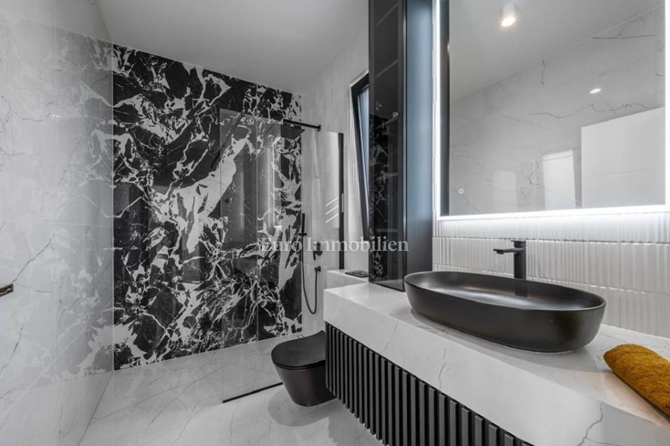 Tribunj - villa di lusso con piscina