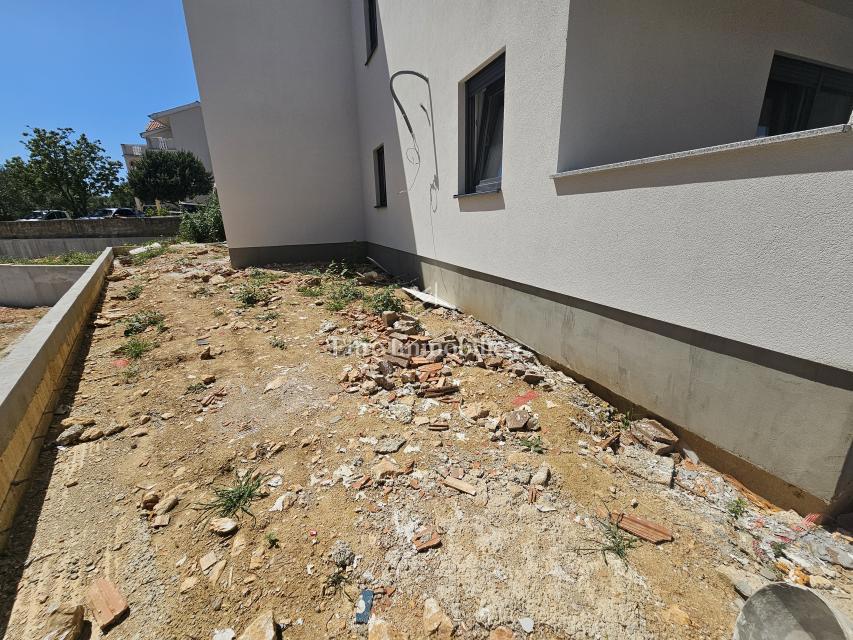 Soline, Krk - appartamento nuovo al piano terra