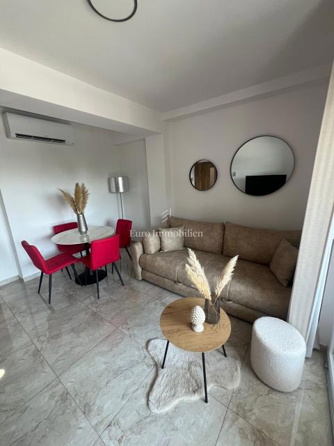 Zara - appartamento con garage in posizione privilegiata