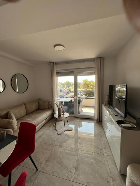 Zara - appartamento con garage in posizione privilegiata