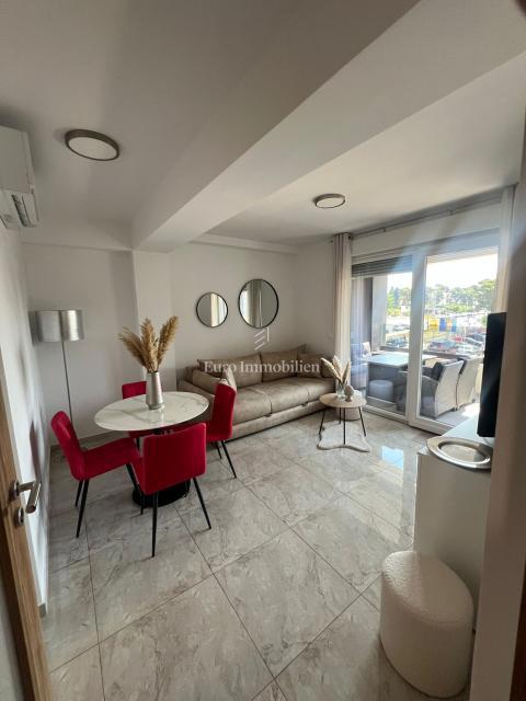 Zara - appartamento con garage in posizione privilegiata