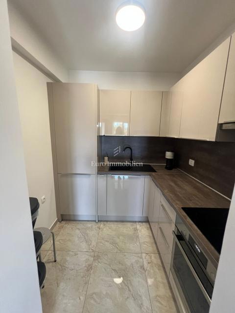 Zara - appartamento con garage in posizione privilegiata