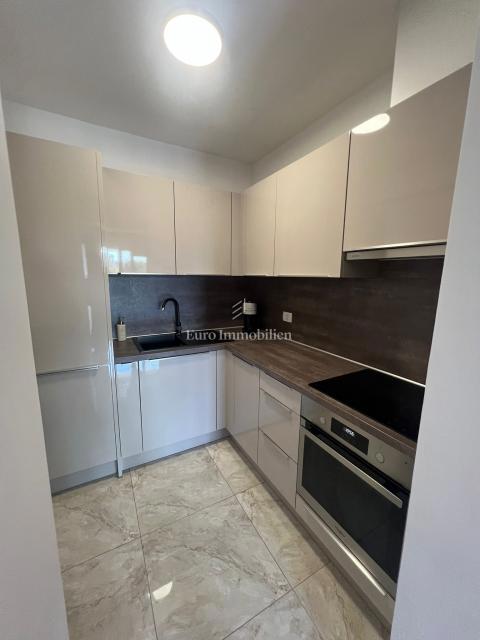 Zara - appartamento con garage in posizione privilegiata