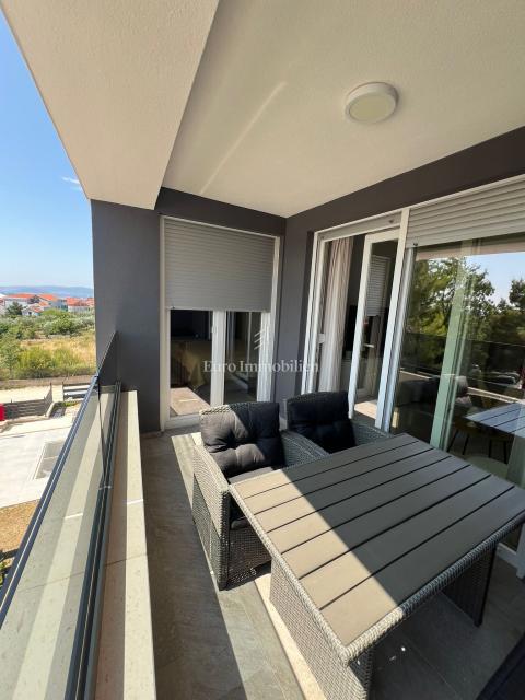 Zara - appartamento con garage in posizione privilegiata