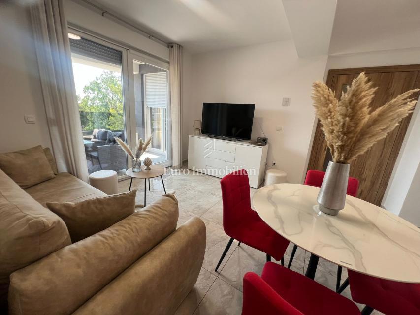 Zara - appartamento con garage in posizione privilegiata