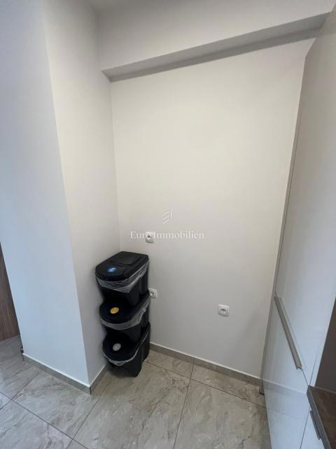 Zara - appartamento con garage in posizione privilegiata