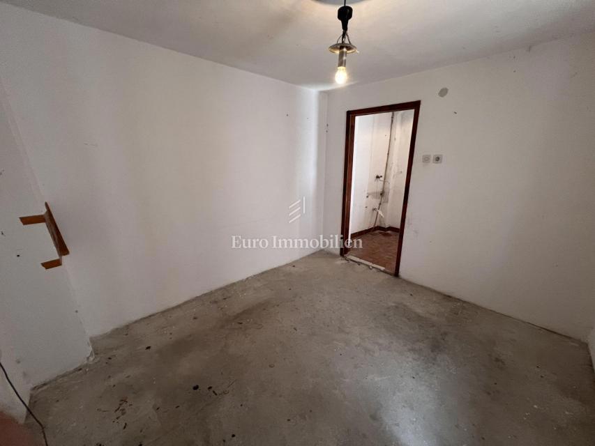 NOVI VINODOLSKI - un'autentica casa costiera