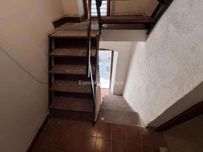 NOVI VINODOLSKI - un'autentica casa costiera