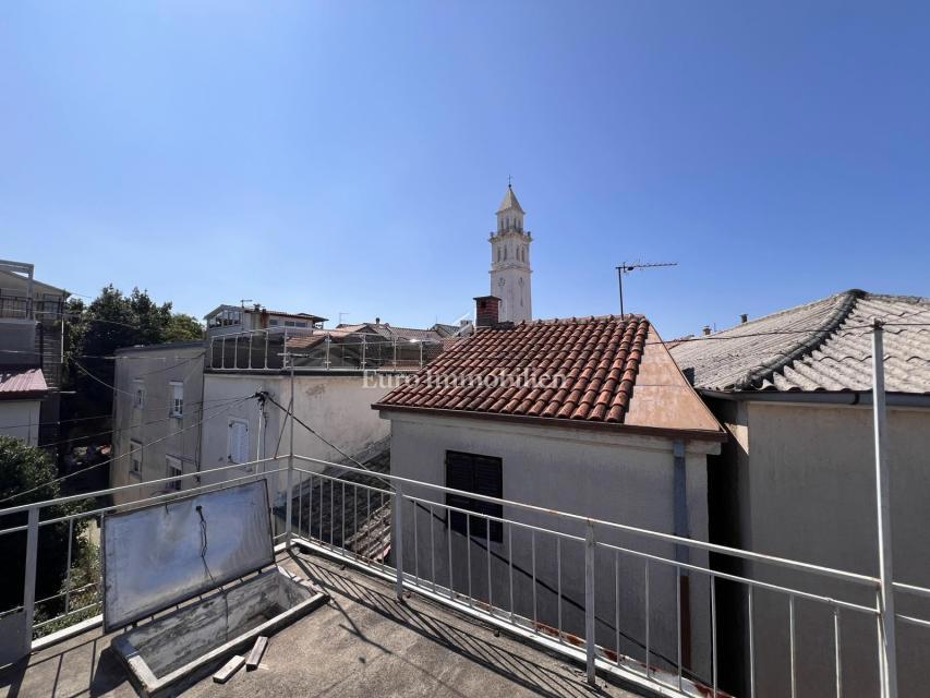 NOVI VINODOLSKI - un'autentica casa costiera