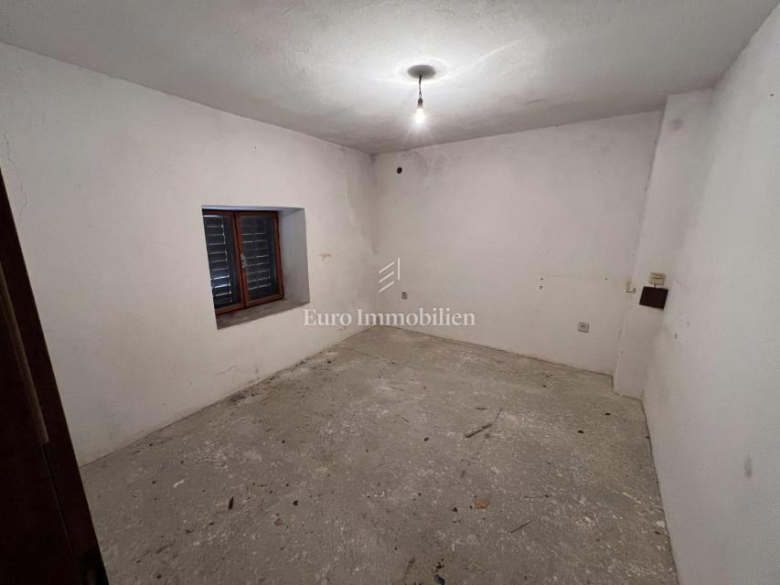 NOVI VINODOLSKI - un'autentica casa costiera