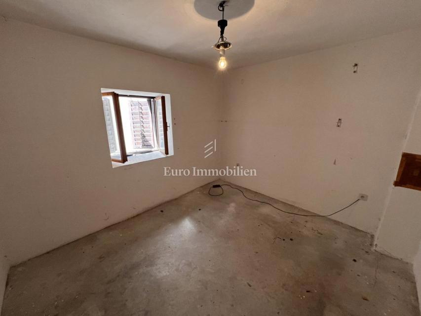 NOVI VINODOLSKI - un'autentica casa costiera