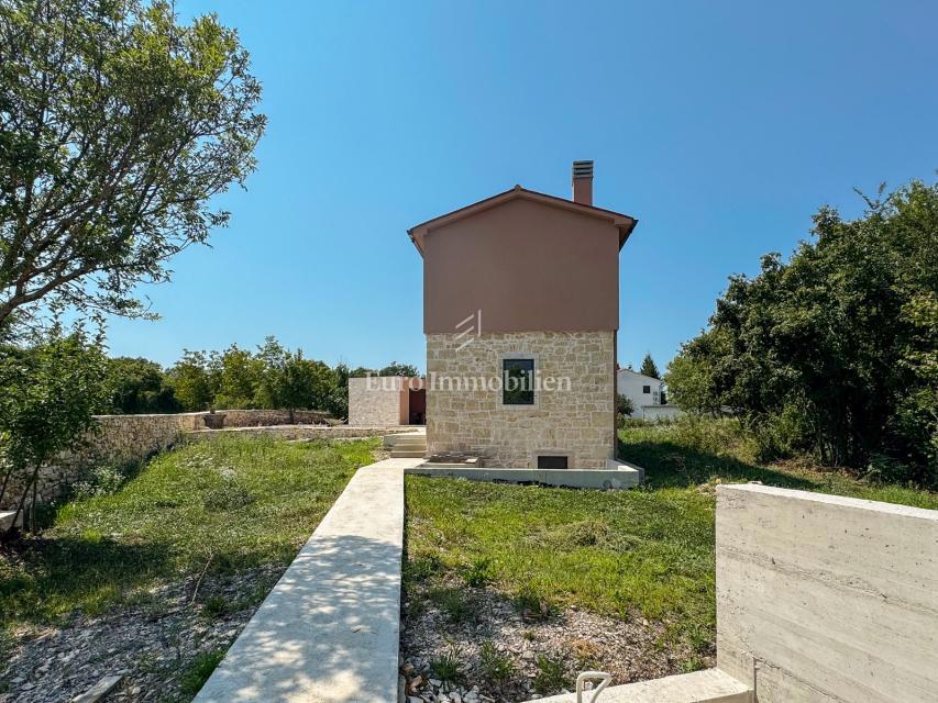 Labin - villa in pietra con piscina